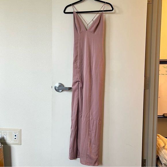 Privacy Please Kilgore Gown in Lilac - Picture 5 of 9